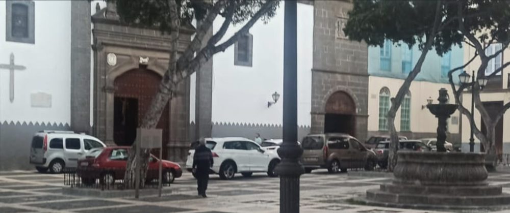 En este momento estás viendo Parking completo en la Plaza de Santo Domingo